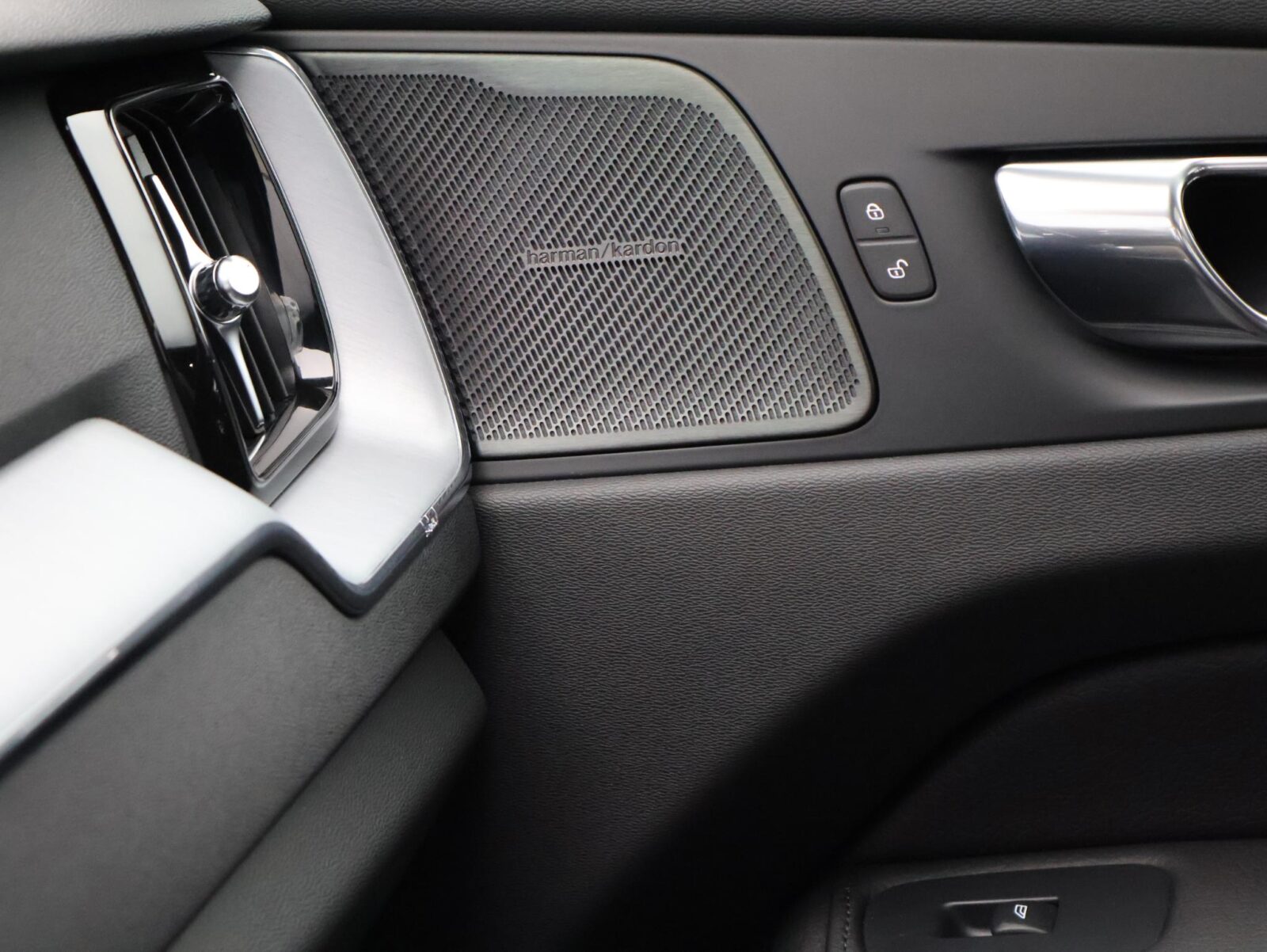 Volvo XC60 - Foto 17
