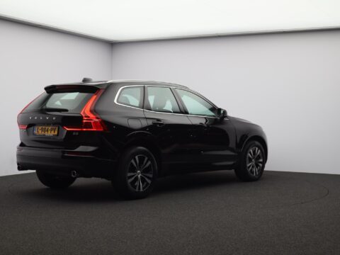 Volvo XC60 2.0 B5 Momentum Exclusive