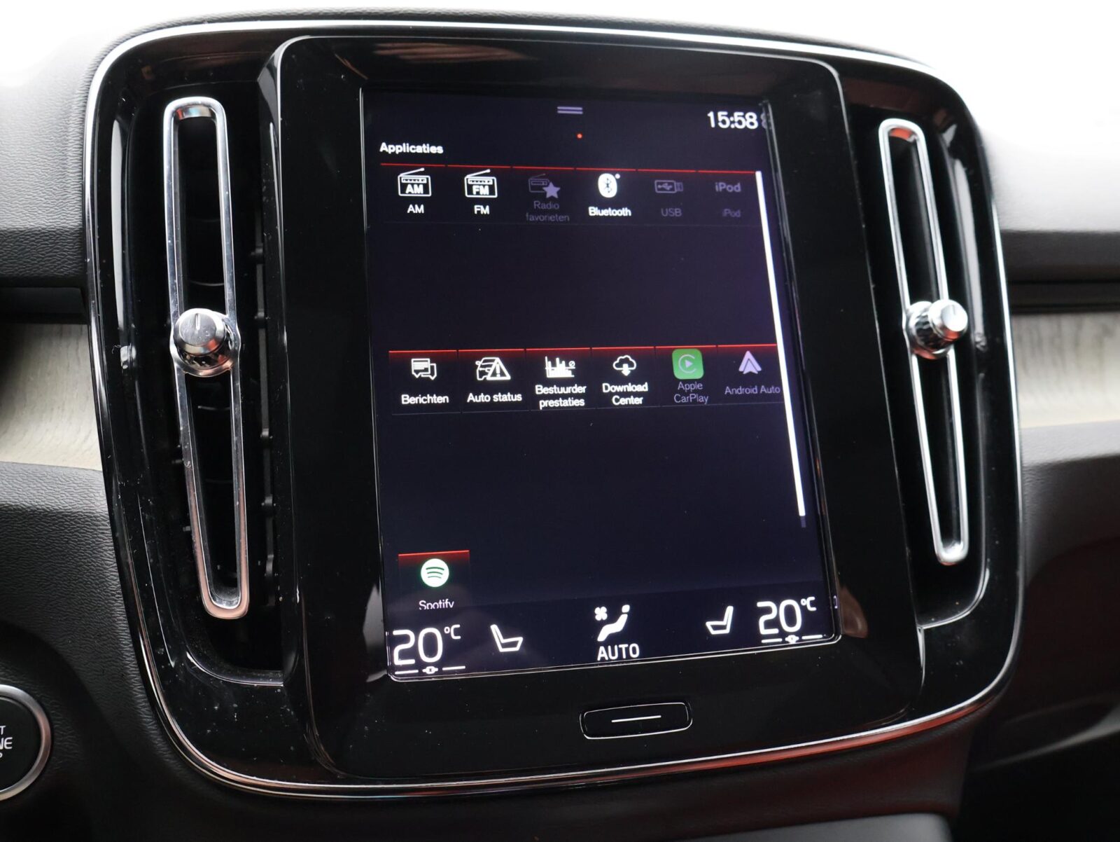 Volvo XC40 - Foto 22