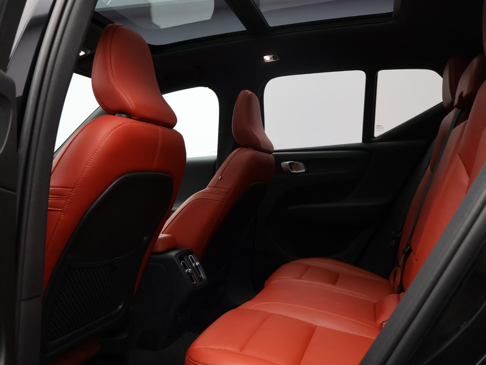 Volvo XC40 - Foto 8
